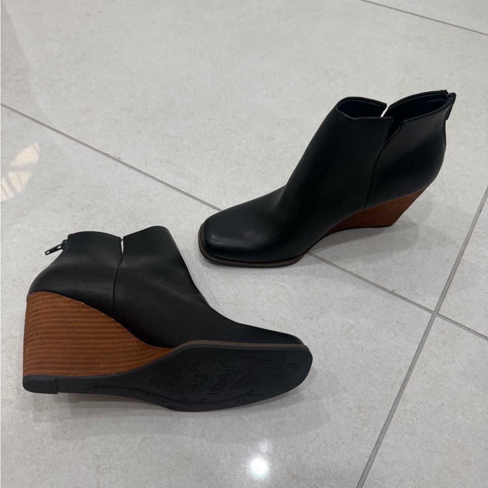 Kork-Ease Black and Brown Wedge Ankle Boots